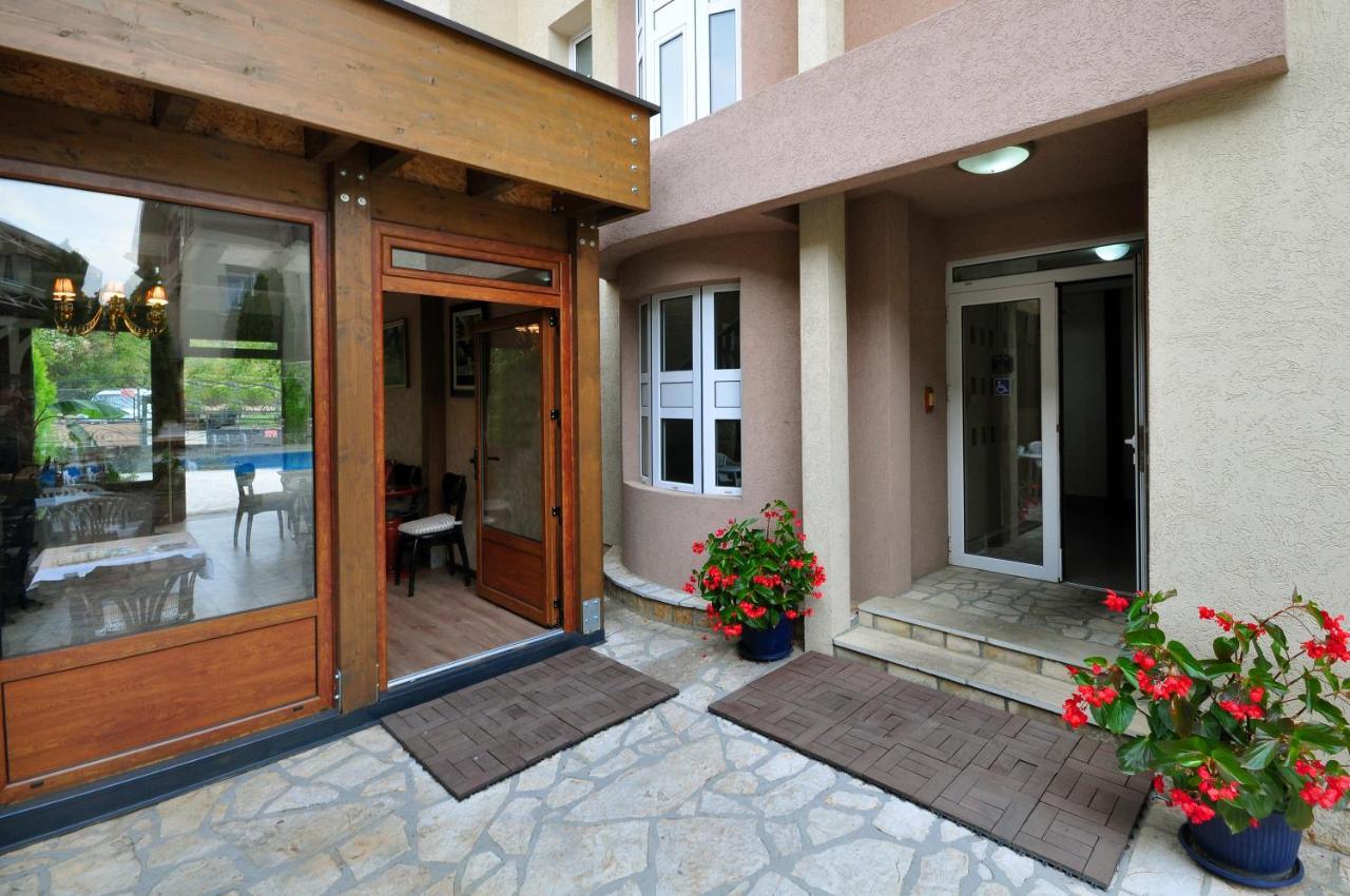 Sunny Hill Apartments & Aqua Park Vrnjačka Banja المظهر الخارجي الصورة