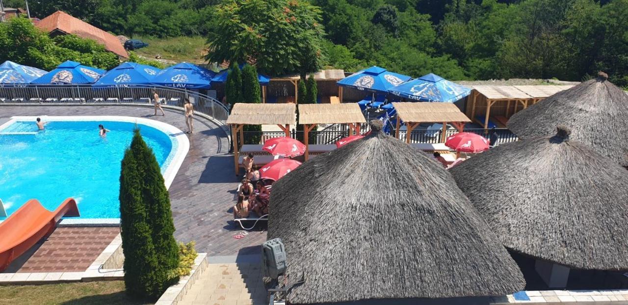 Sunny Hill Apartments & Aqua Park Vrnjačka Banja المظهر الخارجي الصورة