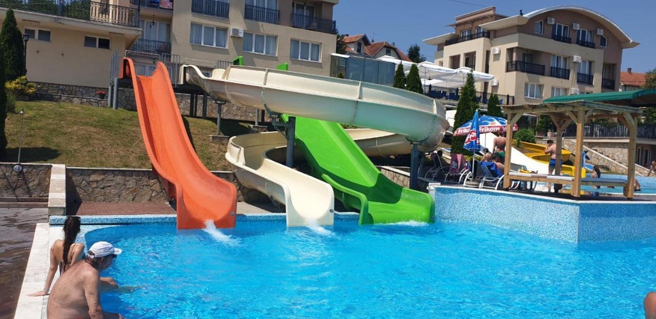 Sunny Hill Apartments & Aqua Park Vrnjačka Banja المظهر الخارجي الصورة